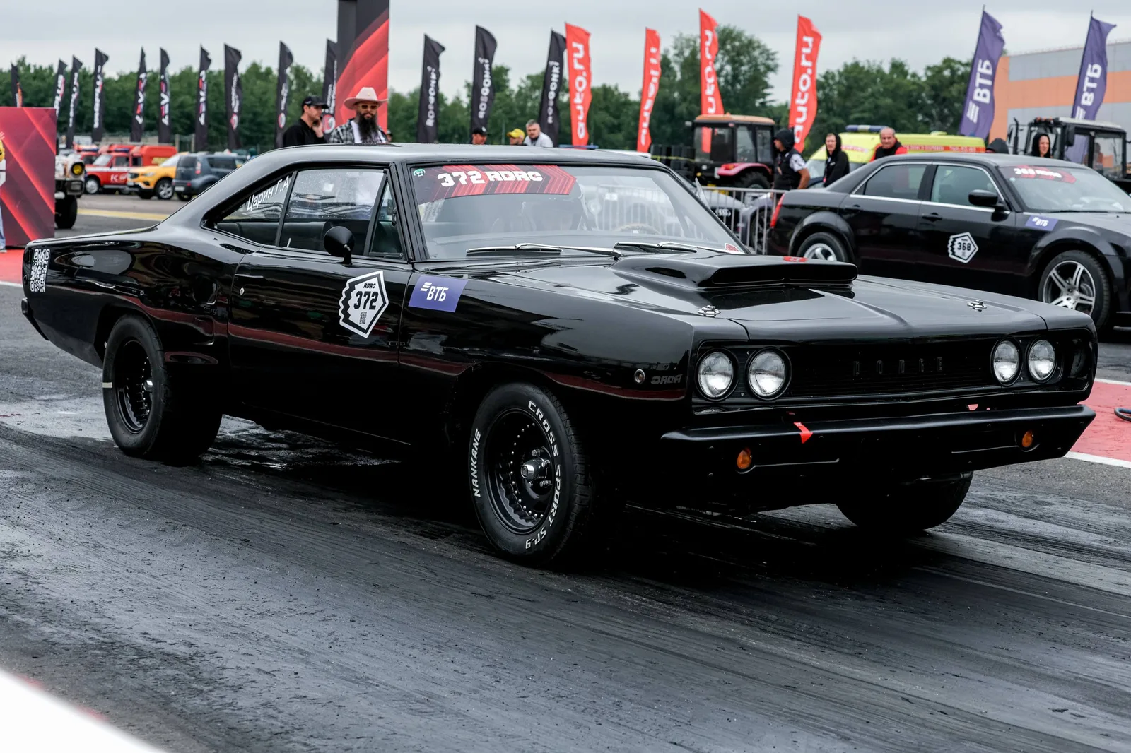 Dodge Super Bee на драг-рейсинге